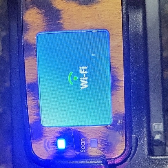 Pandigital Handheld Wand Scanner with Feeder Dock  S8X1103LP - Picture 3 of 14